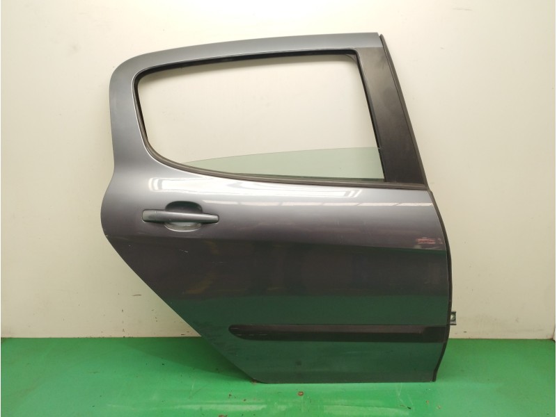 Recambio de puerta trasera derecha para peugeot 308 1.6 16v referencia OEM IAM 9008W9 OBSERVAR FOTOS 