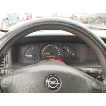 opel vectra b berlina del año 2001