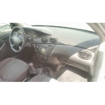 ford focus turnier (cak) del año 2001
