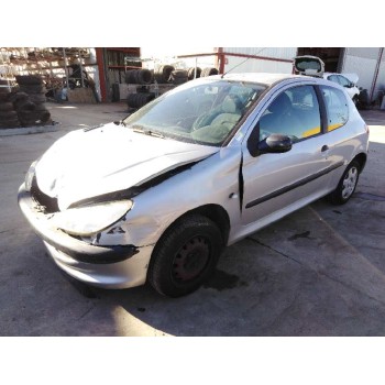 peugeot 206 berlina del año 2001