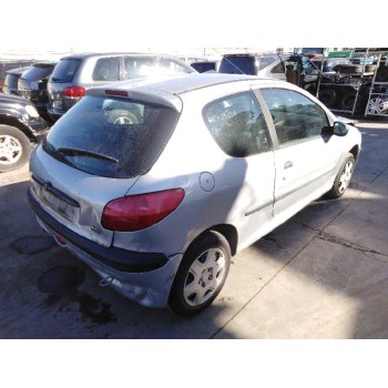 peugeot 206 berlina del año 2001