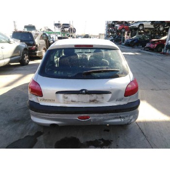 peugeot 206 berlina del año 2001