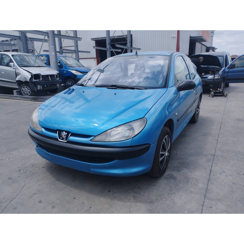 peugeot 206 berlina del año 2001