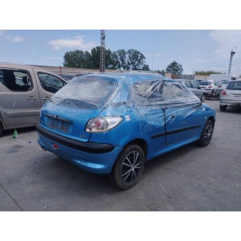 peugeot 206 berlina del año 2001