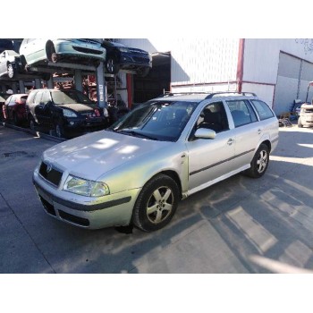 skoda octavia combi (1u5) del año 2001