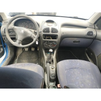 peugeot 206 berlina del año 2001