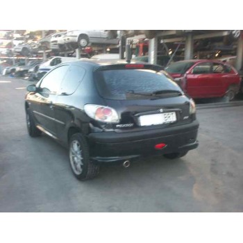 peugeot 206 berlina del año 2001