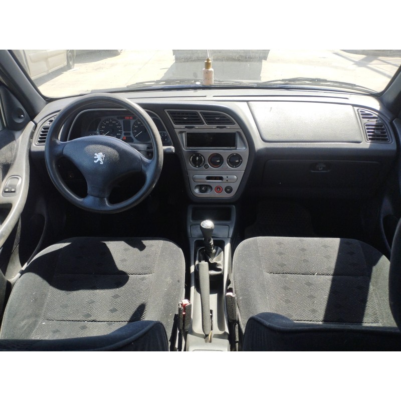 PEUGEOT 306 Hatchback (7A, 7C, N3, N5) 2001