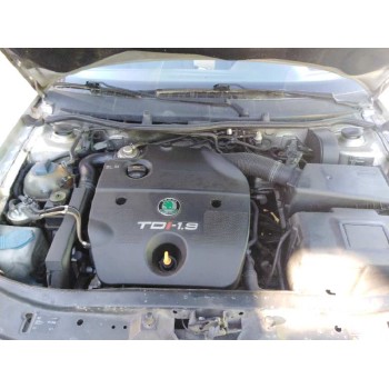 skoda octavia combi (1u5) del año 2001