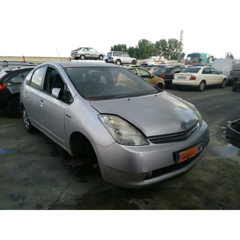 TOYOTA PRIUS (NHW20)