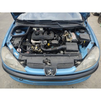 peugeot 206 berlina del año 2001