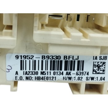 Recambio de caja reles / fusibles para hyundai i10 1.0 cat referencia OEM IAM 91952B9330  