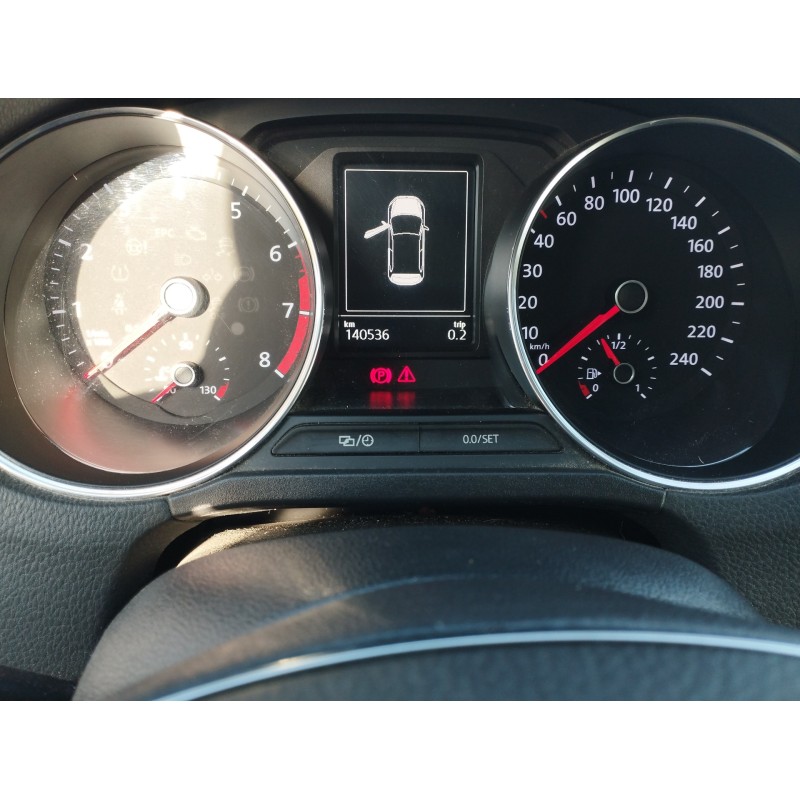 VOLKSWAGEN POLO V (6R1, 6C1) 2015