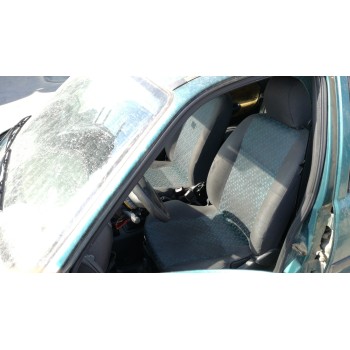 ford fiesta berlina (dx) del año 2001