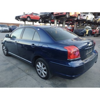 toyota avensis berlina (t25) del año 2005
