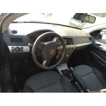 opel astra h berlina del año 2005