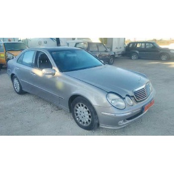 mercedes-benz clase e (w211) berlina del año 2004