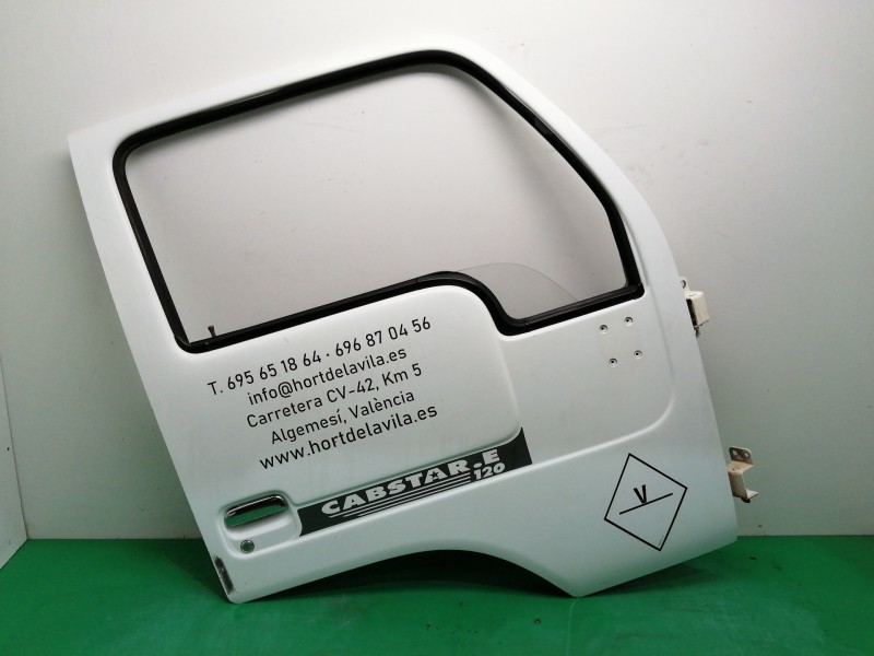 Recambio de puerta delantera derecha para nissan cabstar e 3.0 diesel referencia OEM IAM  OBSERVAR FOTOS 