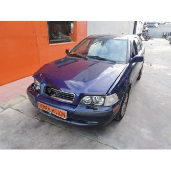 volvo v40 familiar del año 2003