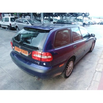 volvo v40 familiar del año 2003