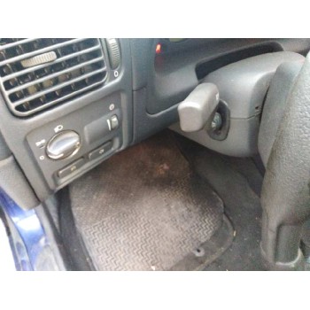 volvo v40 familiar del año 2003