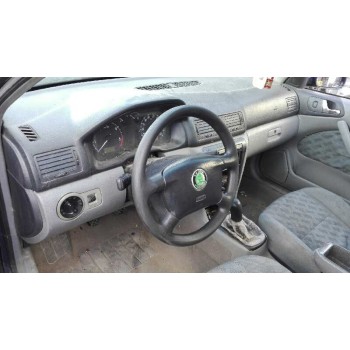 skoda octavia berlina (1u2) del año 1999