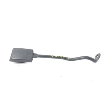 Recambio de enganche cinturon izquierdo para nissan trade 2.8 d referencia OEM IAM   