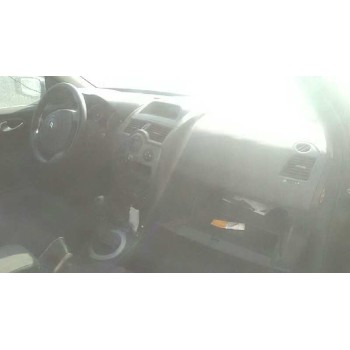 renault megane ii classic berlina del año 2005