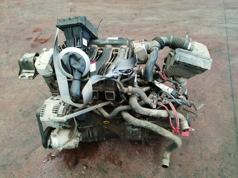 Recambio de motor completo para renault megane ii classic berlina 1.6 16v referencia OEM IAM K4M812  