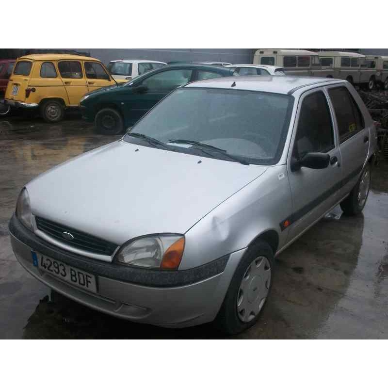ford fiesta berlina (dx) del año 2000
