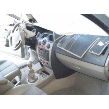 renault megane ii classic berlina del año 2003