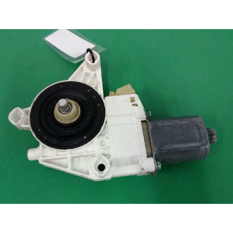 Recambio de motor elevalunas delantero derecho para mercedes-benz clase m (w164) 320 / 350 cdi (164.122) referencia OEM IAM A251