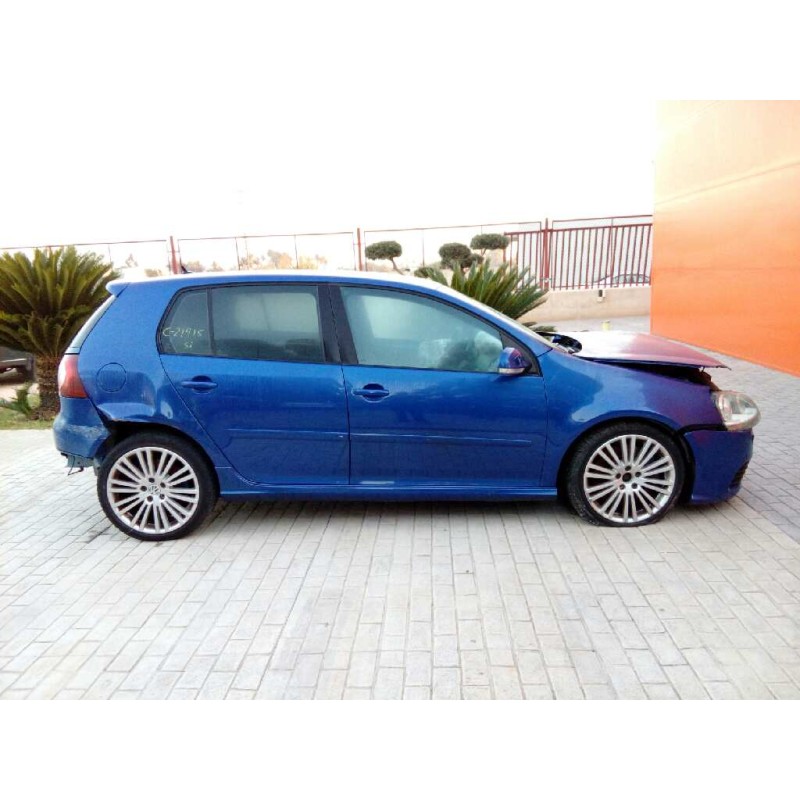 VOLKSWAGEN GOLF V BERLINA (1K1)