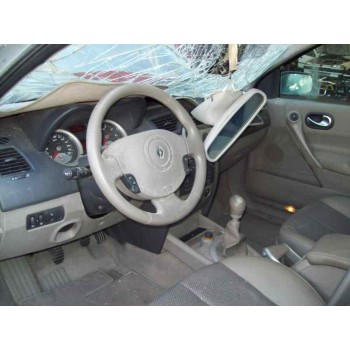 renault megane ii classic berlina del año 2003