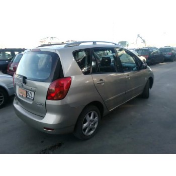 toyota corolla verso (e12) del año 2002