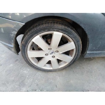 ford focus berlina (cak) del año 2004