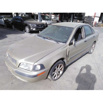 volvo s40 berlina del año 2002