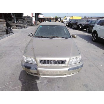 volvo s40 berlina del año 2002