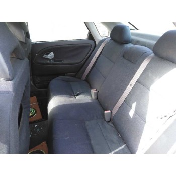 volvo s40 berlina del año 2002