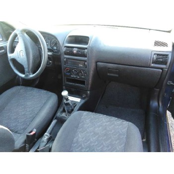 opel astra g berlina del año 2002