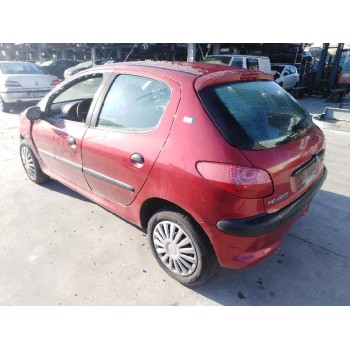 peugeot 206 berlina del año 2001