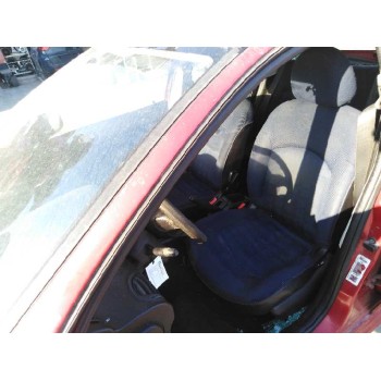 peugeot 206 berlina del año 2001