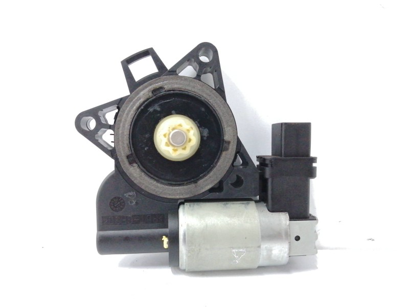 Recambio de motor elevalunas trasero izquierdo para mazda 2 berlina (dy) 1.6 cat referencia OEM IAM GJ6A5858X Recambio de motor elevalunas trasero izquierdo para mazda 2 berlina (dy) 1.6 cat referencia OEM IAM GJ6A5858X