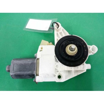 MOTOR ELEVALUNAS DELANTERO IZQUIERDO A2518200742 0130822273 