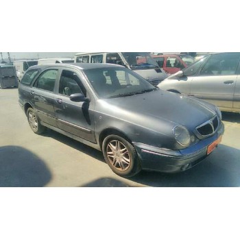 lancia lybra station wagon del año 2001