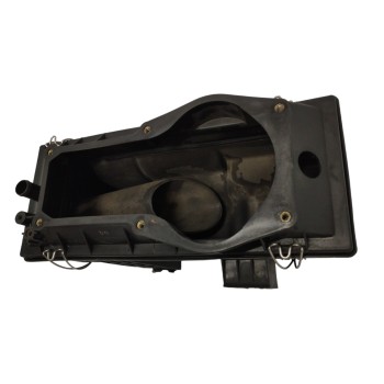 Recambio de filtro aire para ford escort berlina cl referencia OEM IAM 84SF9600DA  