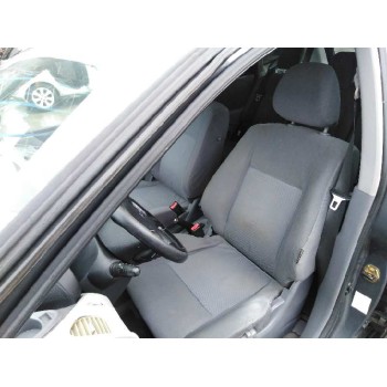 nissan almera tino (v10m) del año 2004