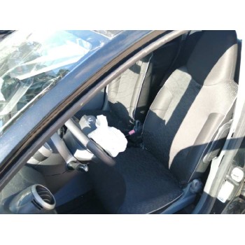 peugeot 107 del año 2010