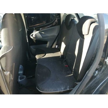 peugeot 107 del año 2010