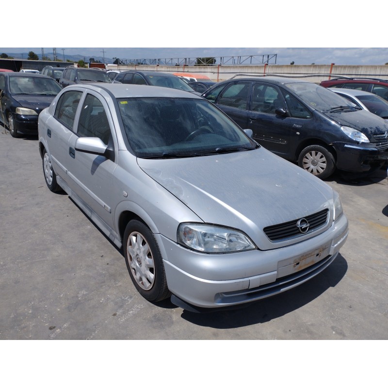 opel astra g berlina del año 2001